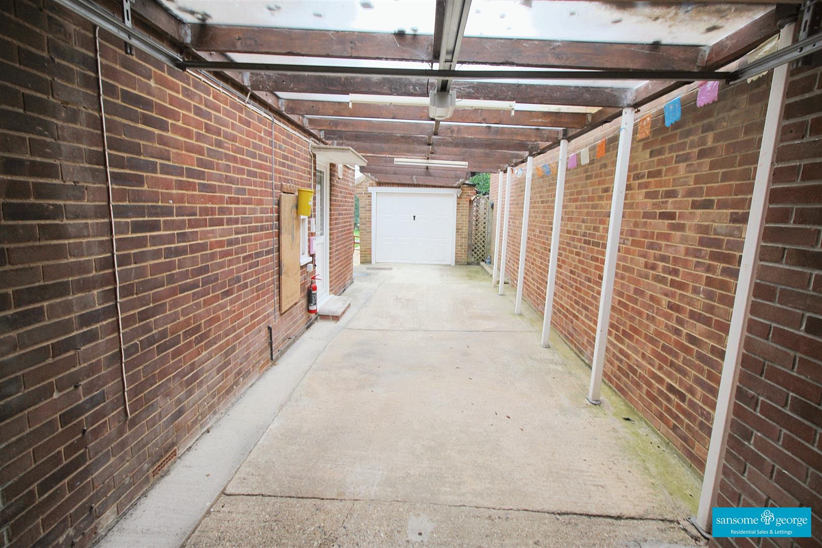Compton Avenue, Tilehurst